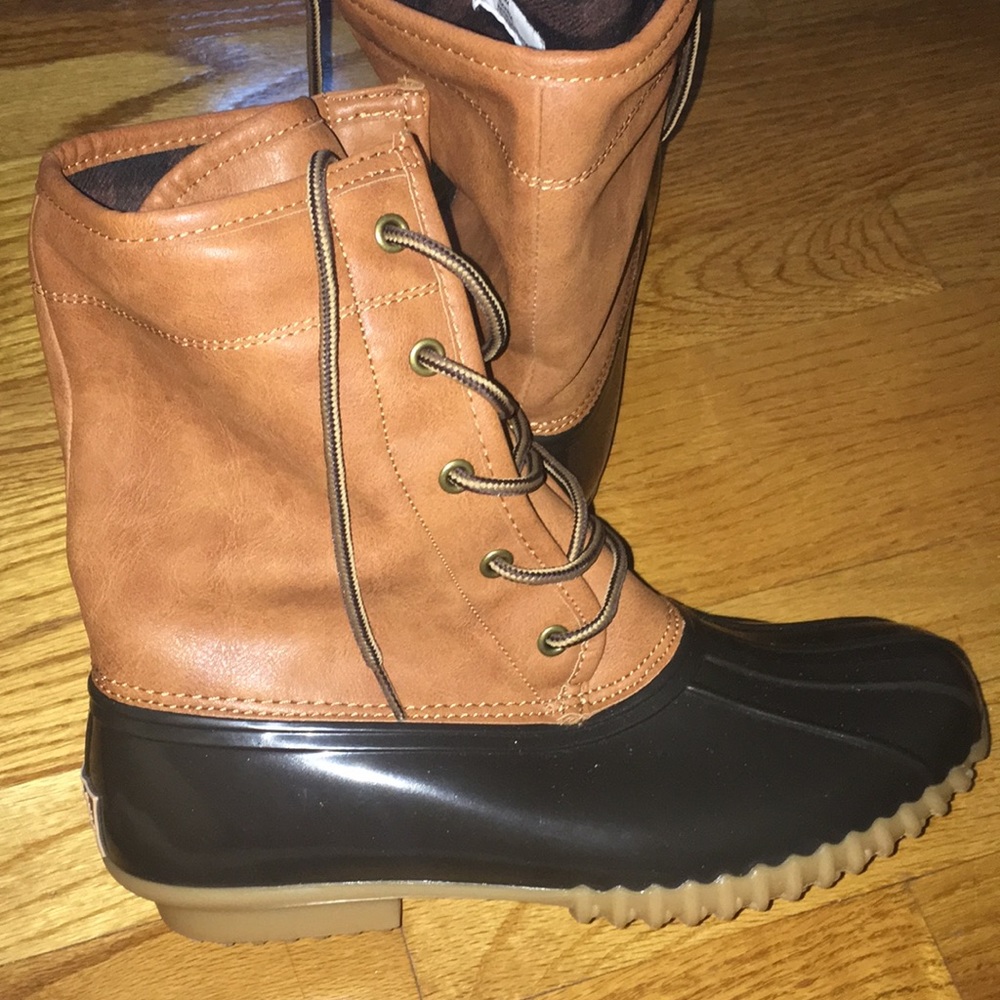 Brand new The Original Duck Boot™ rain boot